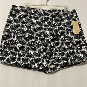 Michael Kors Women’s Skort Size 12 Black/White NWT